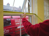 Measure middle of window in mm